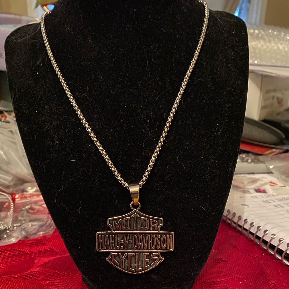 Limited! Men’s HD Necklace - Picture 3 of 3